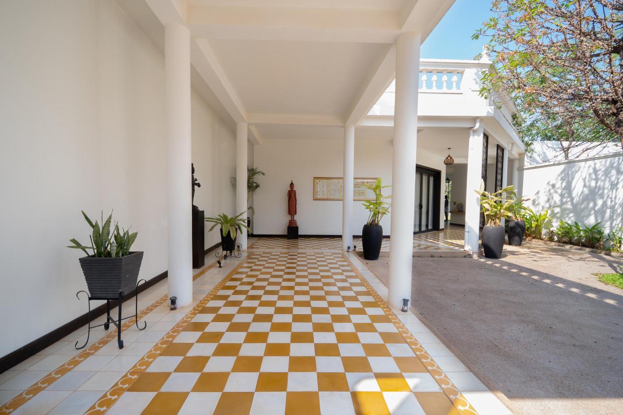 The Embassy Angkor Resort & Spa Siem Reap Exterior photo
