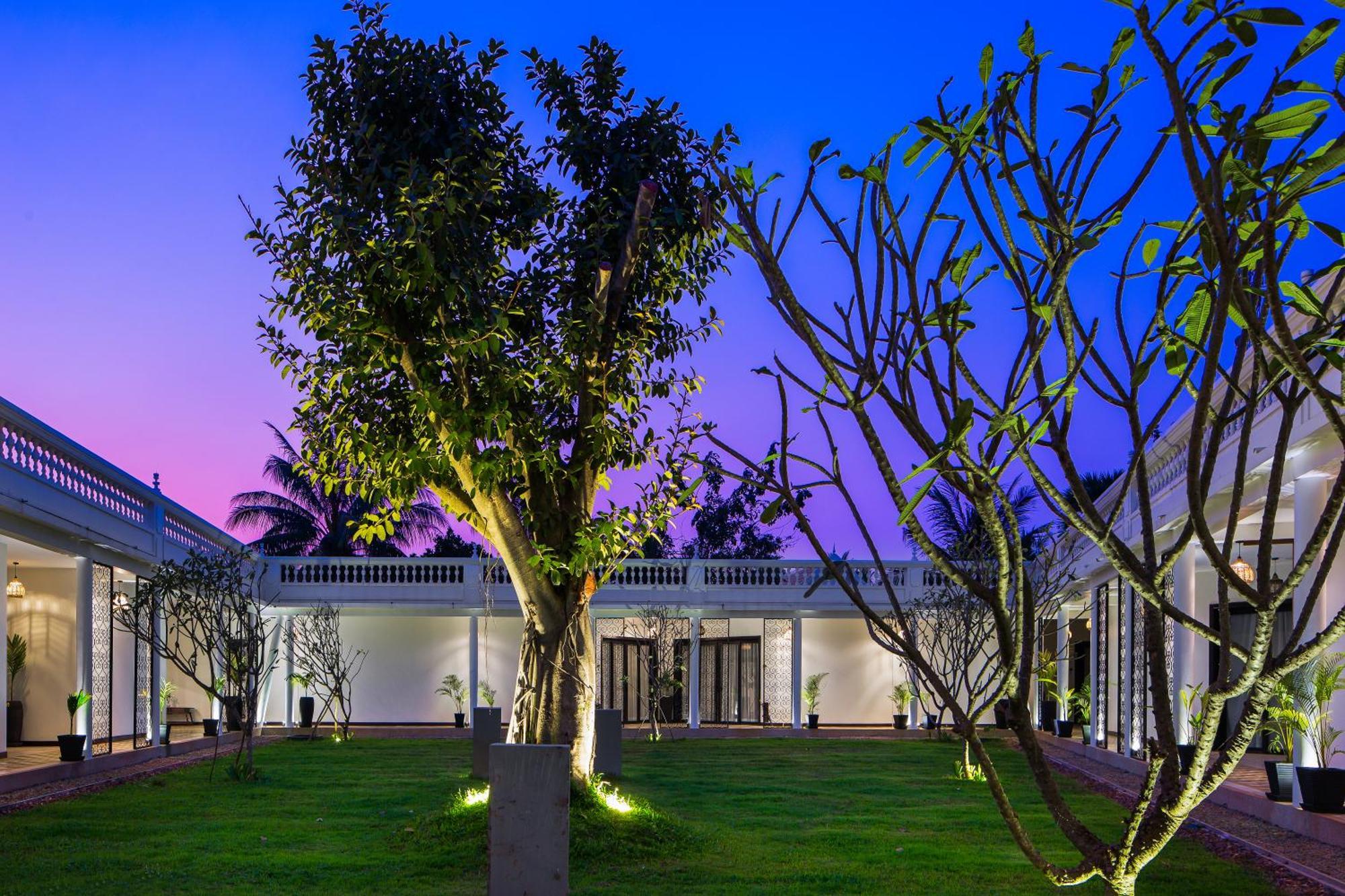 The Embassy Angkor Resort & Spa Siem Reap Exterior photo