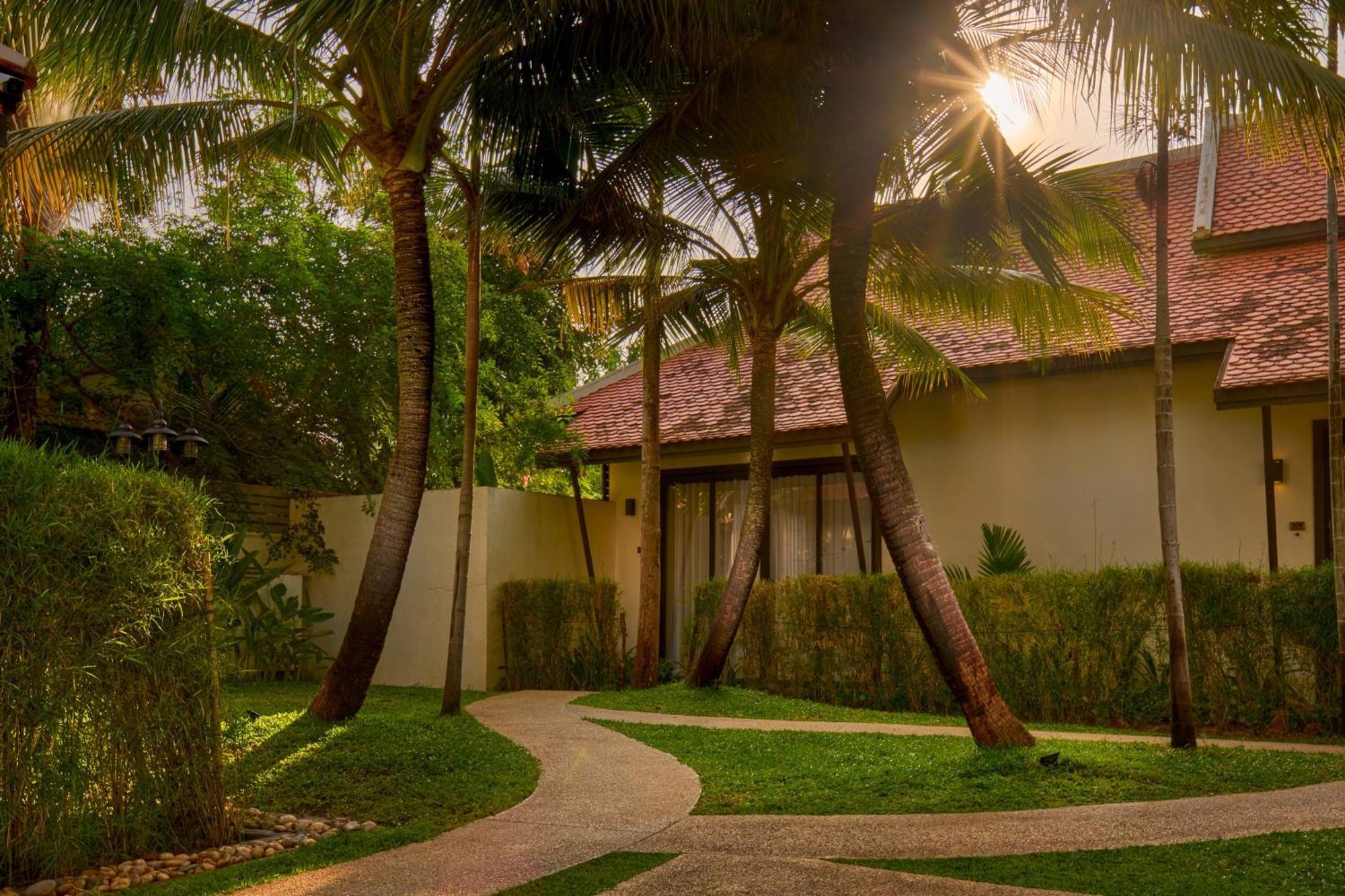 The Embassy Angkor Resort & Spa Siem Reap Exterior photo