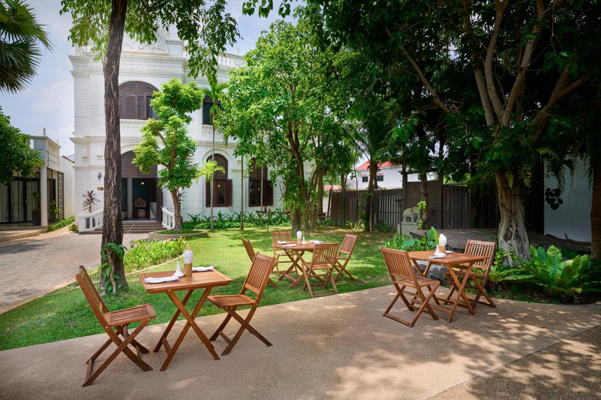 The Embassy Angkor Resort & Spa Siem Reap Exterior photo