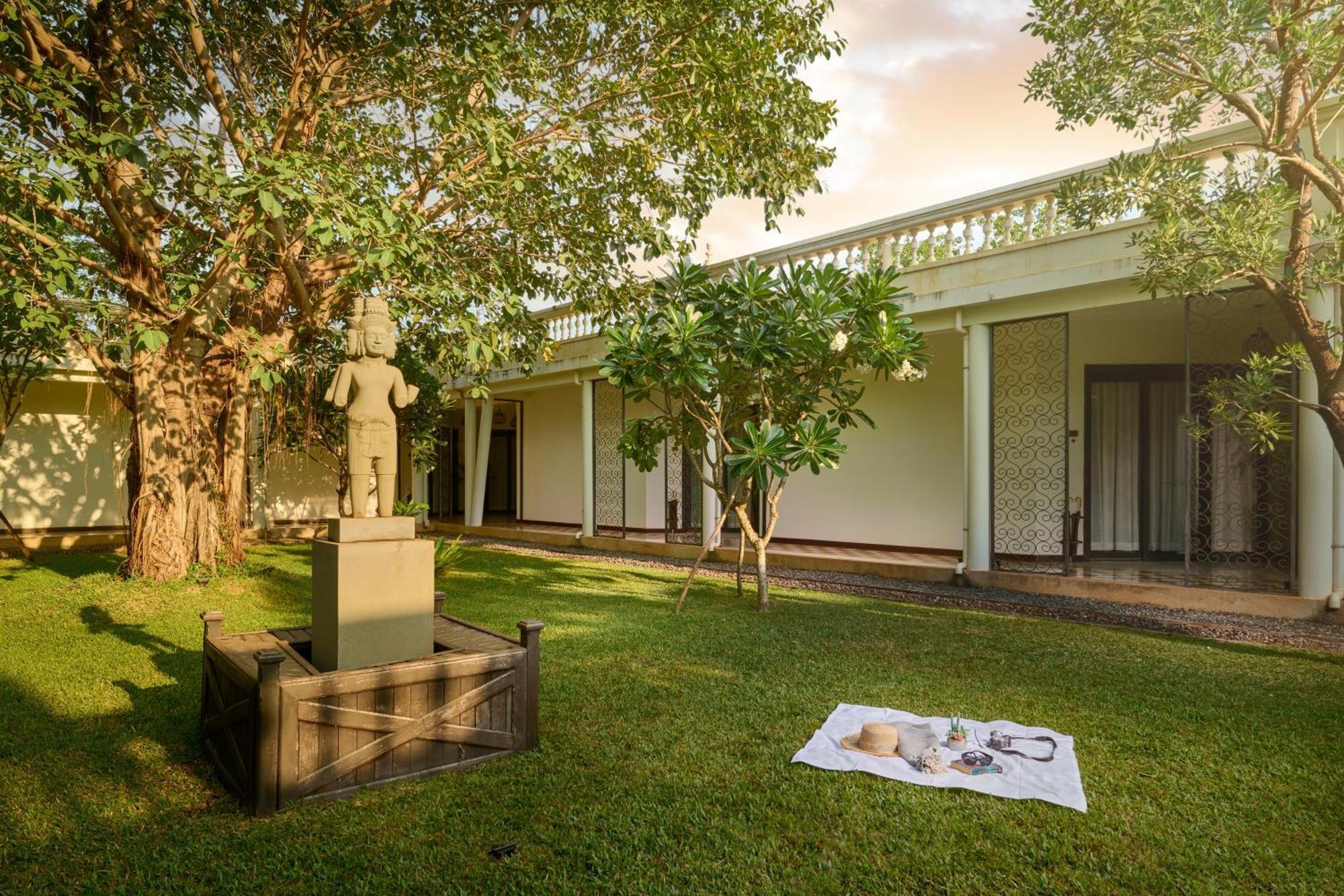 The Embassy Angkor Resort & Spa Siem Reap Exterior photo