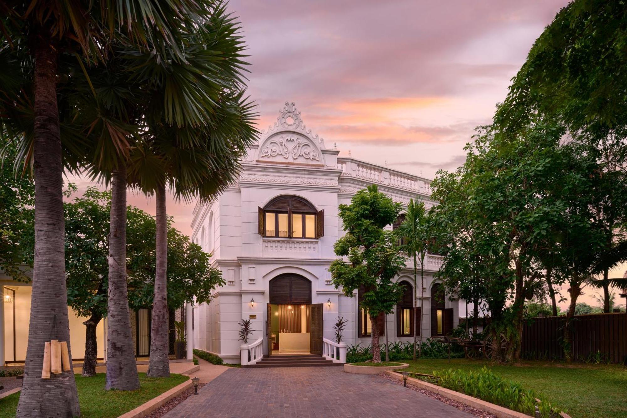 The Embassy Angkor Resort & Spa Siem Reap Exterior photo